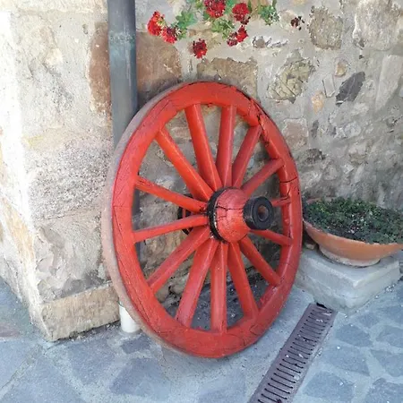 Querciagrossa Da Dora Hébergement de vacances
